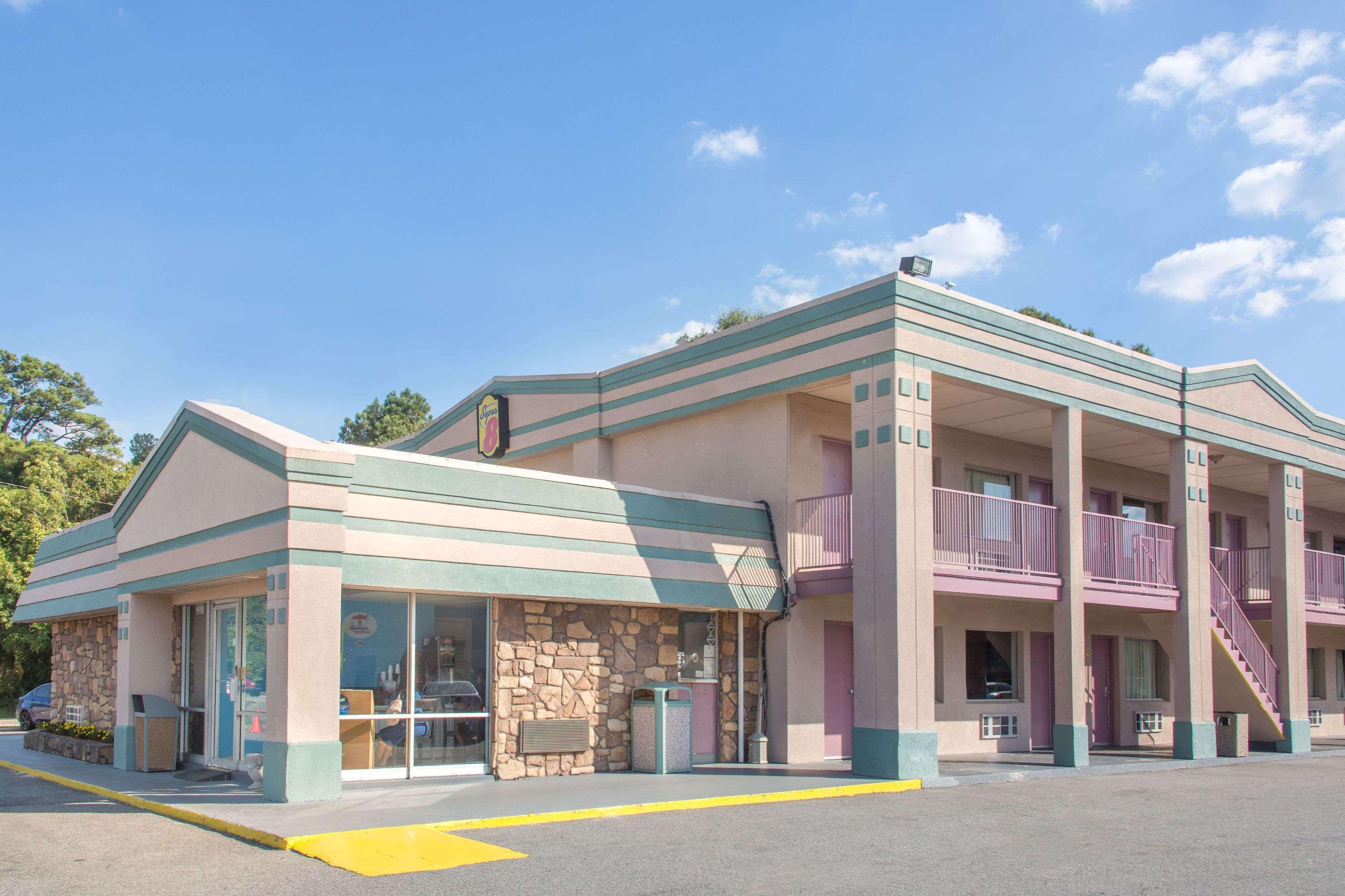 Super 8 By Wyndham Durham/University Area Nc Экстерьер фото